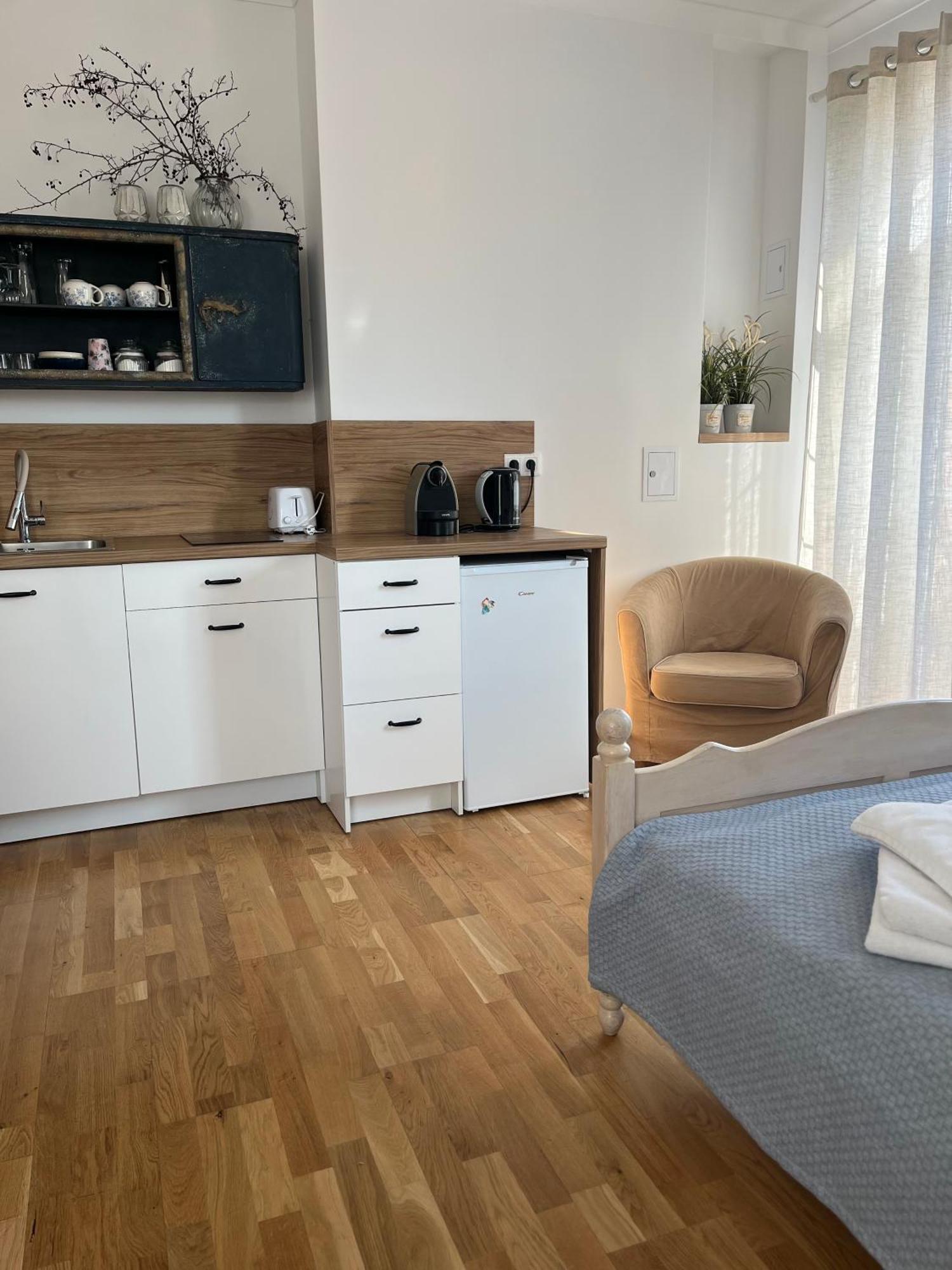 Gosciniec Strzecha Hotel Kąty Rybackie Екстериор снимка